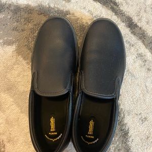 Black Tredsafe non slip work shoes